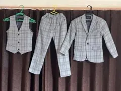 T8&XY グレー系チェック フォーマルスーツ3点セット　125cm