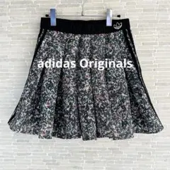 【新品)公式完売 ✨アディダスオリジナルス 可愛い♡花柄フレアスカート Mのサムネイル