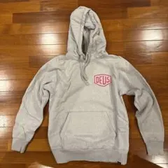 DEUS グレー パーカー 限定品 刺繍のサムネイル