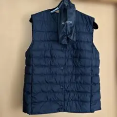 UNIQLOブラック ダウンベスト