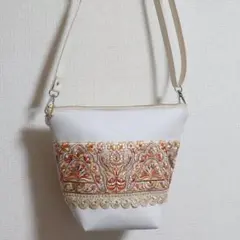 合皮インド刺繍リボンショルダーバッグ