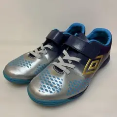 Umbro キッズ　トレーニングシューズ　サッカーシューズ 23.5cm