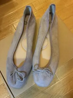 menue バレエシューズ フラットパンプス グレージュのサムネイル