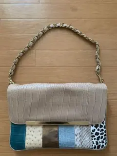 ラブレス ショルダーバッグのサムネイル