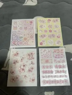 桜とキャラクターのシール 4枚セット　セリア　キャンドゥ　ダイソー