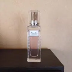 Miss Dior ブルーミングブーケ　ロールオンタイプ　香水