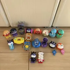 アンパンマン　グッズ　ガチャガチャまとめ売り　23個