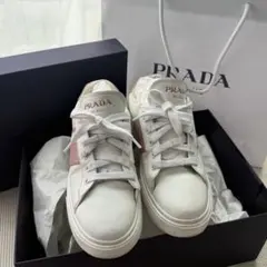 PRADA ホワイト ピンク スニーカー　24.5㎝のサムネイル