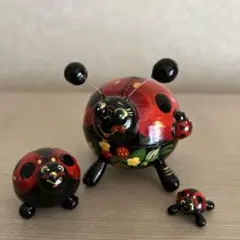 マトリョーシカ　ロシア　工芸品　　【てんとう虫】