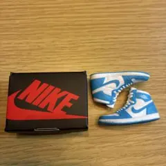 ナイキ エアジョーダン1 ハイ 85 ミニチュアコレクション パウダーブルー