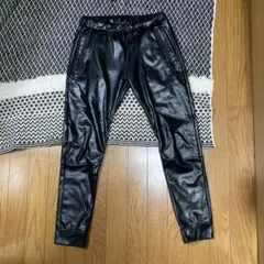 アダムスジャグラー フェイクレザーパンツ Mサイズ