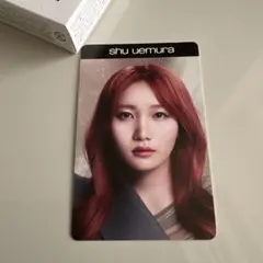 シュウウエムラ　YOASOBIカード