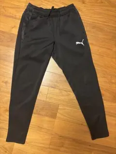 PUMA スリムフィット ジャージパンツ 黒