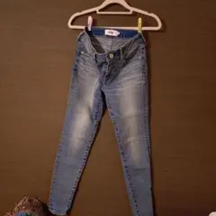 アズールバイマウジー　スキニーパンツ