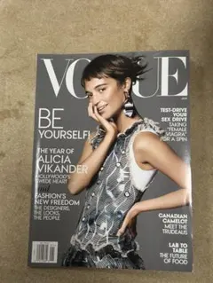 VOGUE アメリカ版 2016年1月号 アリシア・ヴィキャンデル