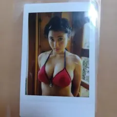 紗綾 チェキ サイン入りポラロイド写真 ピンクビキニ - メルカリ