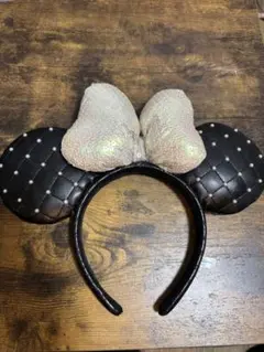 ディズニー カチューシャ 黒・白　スパンコール　ビジュー　ミニーちゃん　レザー