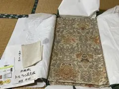 袋帯 紗羅織 トルファン泥鳥紋 紋屋井関　定価135万ゴールドカラー西陣織　箱入