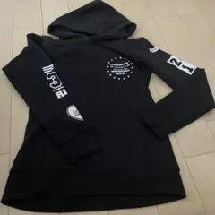 フード付きブラックパーカー S