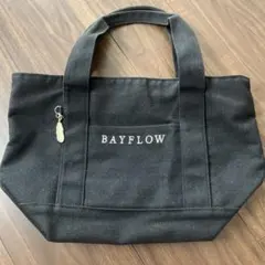 値下げ可能✨️BAYFLOW トートバッグ フェザーチャーム付きのサムネイル