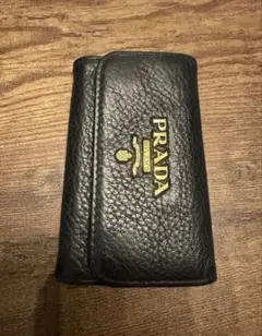 【保証書付き】20日まで値下げ！PRADA レザーキーケース ブラック/ピンク 保証書付き】20日まで値下げ！PRADA レザーキーケース ブラック/ピンク
