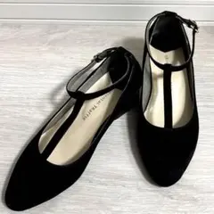 美品　ORiental TRaffic ストラップパンプス　黒スエードのサムネイル