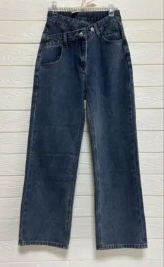 デニムパンツ　ウエストアシメトリーデニム　ハイウエストデニムパンツ　新品のサムネイル
