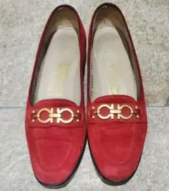 サルバトーレフェラガモ スウェード ローファー ガンチーニ