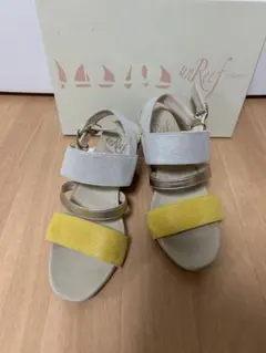 unReef relax サンダルのサムネイル
