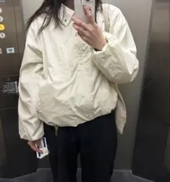 ホワイト ブルゾン