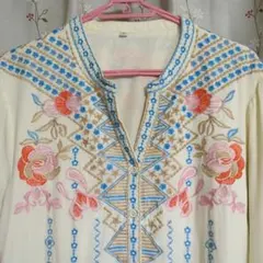 刺繍ブラウス【L】アイボリー　花柄　長袖　スキッパー衿　エスニック