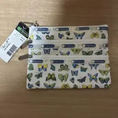 LeSportsac 蝶のプリント ポーチ