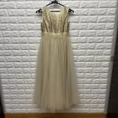 ビーズ装飾付きベージュロングドレス　140サイズ