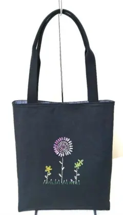 ハンドメイド黒の花刺繍トートバッグ