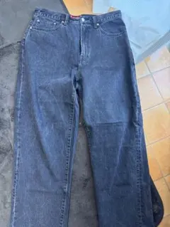 2025年最新】supreme baggy jeansの人気アイテム - メルカリ