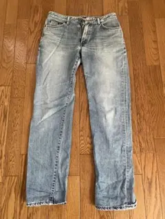 ライトブルーストレートデニムパンツ