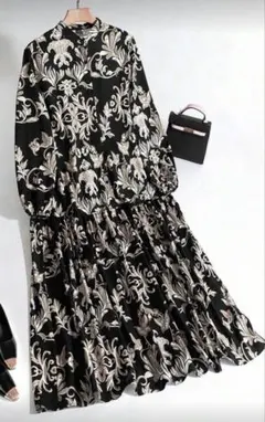 美品❣️SHEINシーイン 花柄長袖フレアロングワンピース　黒と白　size Ｌ