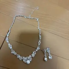 クリスタルネックレス ピアス セット