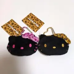 ハローキティ　ヒョウ柄　ブラック　ポーチ　小銭入れ　ハートカラビナ