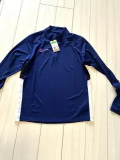 ナイキ トップス 長袖 ハーフジップ