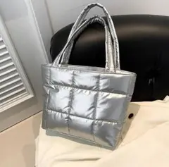 トートバッグ（シルバー）オールシーズンショルダーバッグかばんバック鞄b013