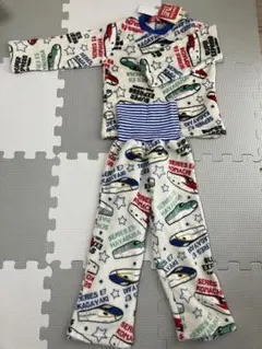 【新品未使用】新幹線柄フリースパジャマ 95cm 男の子　もこもこ