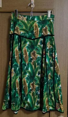 伊太利屋　ヒョウ柄スカート 日本製