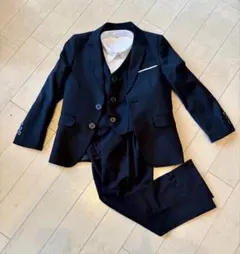 【新品あり】フォーマルスーツ、タイ付き　120男の子 卒園式・入学式・冠婚葬祭に