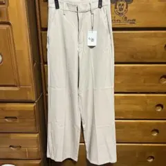 センタープレスストレートパンツ ライトベージュ GRL