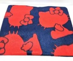 新品未使用ハローキティ フリースブランケット約60cm x 90cm膝掛け非売品