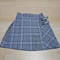 グレーと紫のチェック柄プリーツスカート