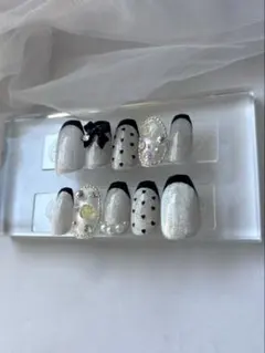 黒マグフレンチ×大人ガーリー ハートホロ ドット リボン 推し活 ネイルチップ