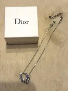 Dior シルバー ロゴネックレス