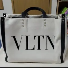 valentino キャンバストートバッグのサムネイル